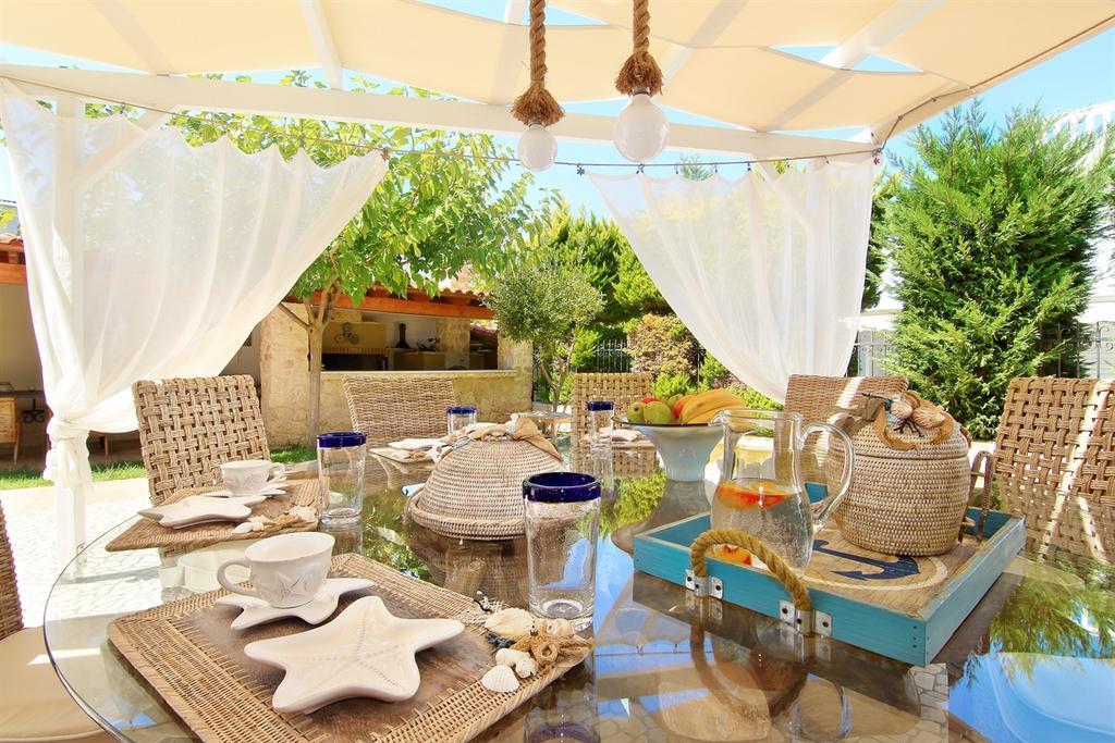 Luxury Villa Sea Melody Palaiá Fókaia Exterior foto